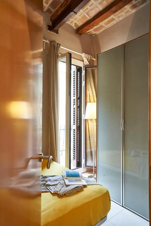 Bebarceloner Gracia Apartments- 1 Bedroom 0*, برشلونة إسبانيا